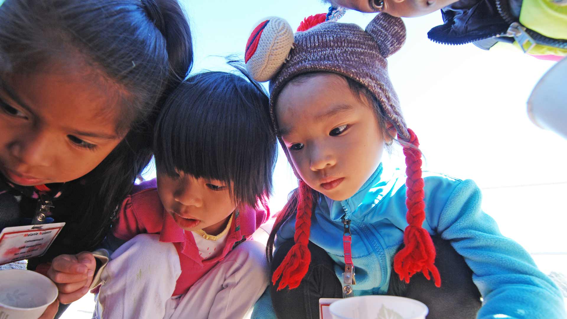 3 kids sitting